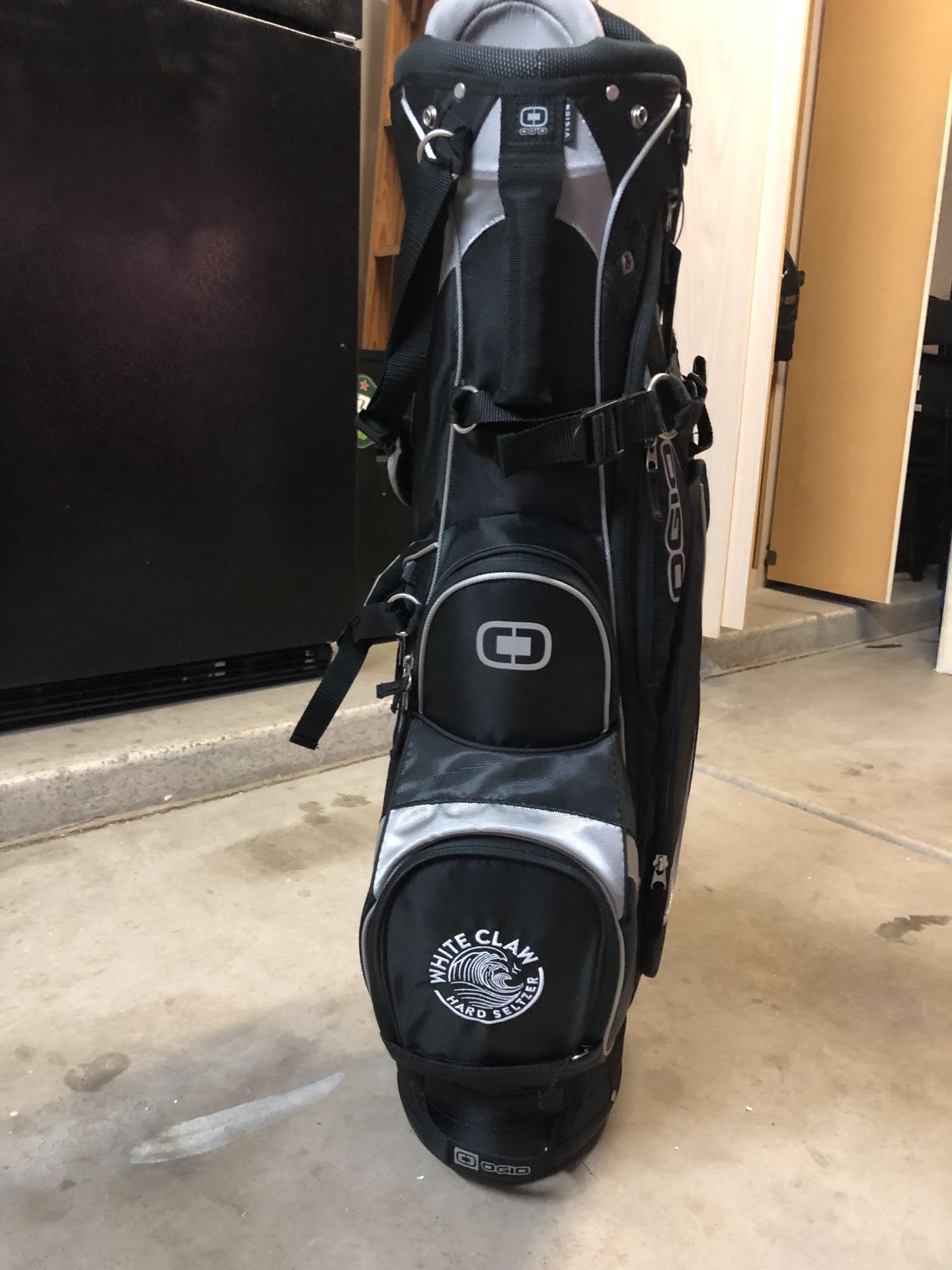 Why Cart Golfers Love the OGIO Golf Bag插图