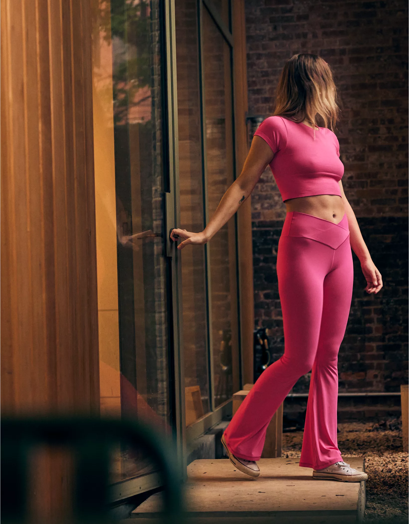 Aesthetic Appeal: How Aerie Flare Leggings Elevate Your Outfit插图